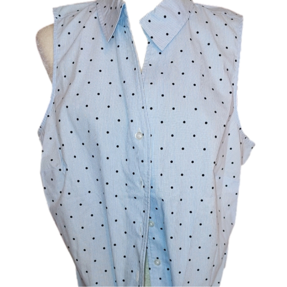 C.J. BANKS Sleeveless Button Tie Shirt 1X